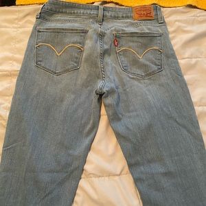 535 Levi’s